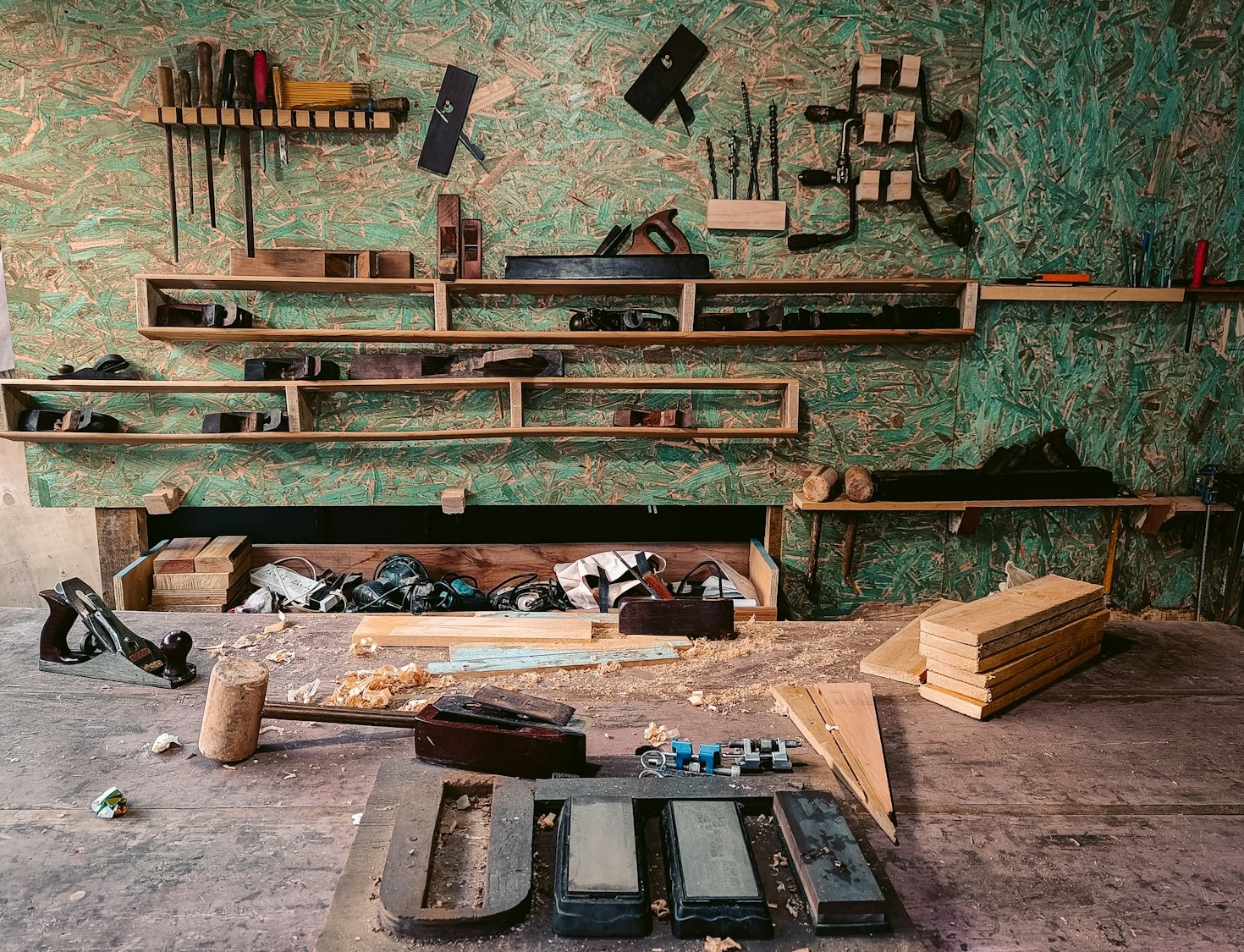 Techniques ancestrales pour le mobilier moderne